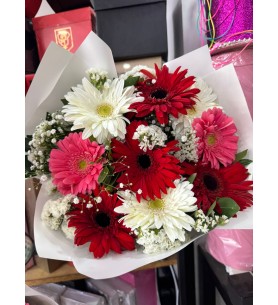 RENKLİ GERBERA BUKETİ